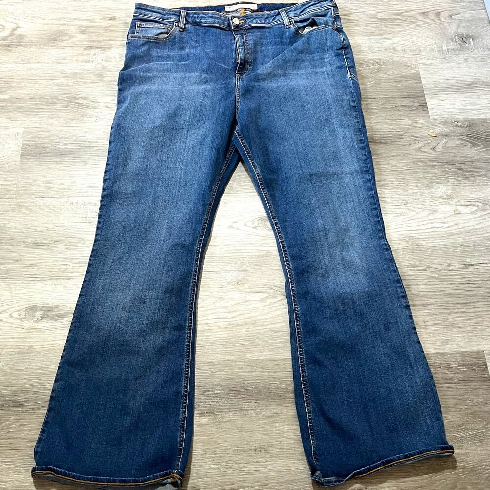 ASOS Denim Flare Leg Jean Size UK 22 /32 Boot Cut Plus Size 18